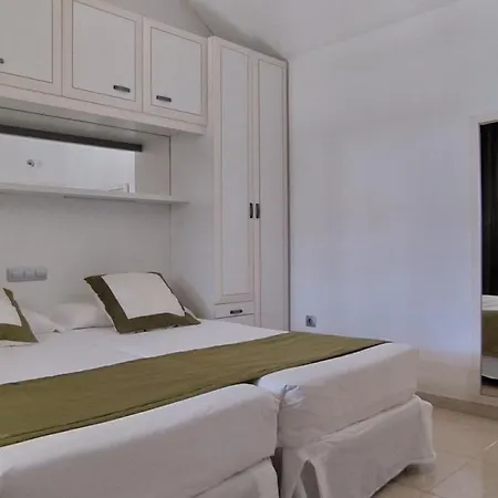 호텔 Parque Del Paraiso Ii 3*