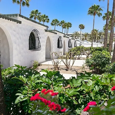Parque Del Paraiso Ii 호텔 3*